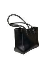 Luxe Everyday Black Tote Bag – Sleek & Timeless Carryall